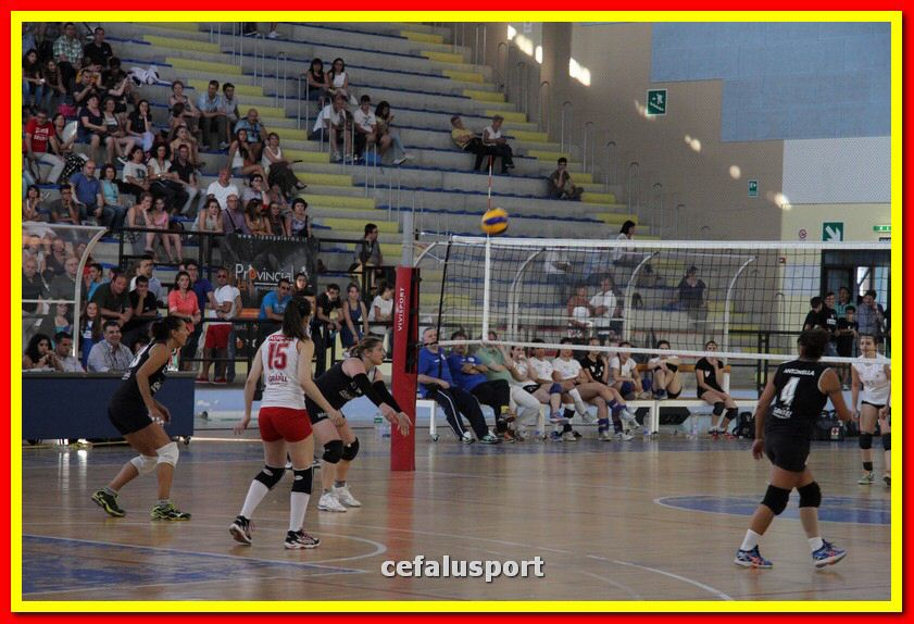 150614 volley 403_tn.jpg